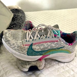 Nike running shoes 7.5